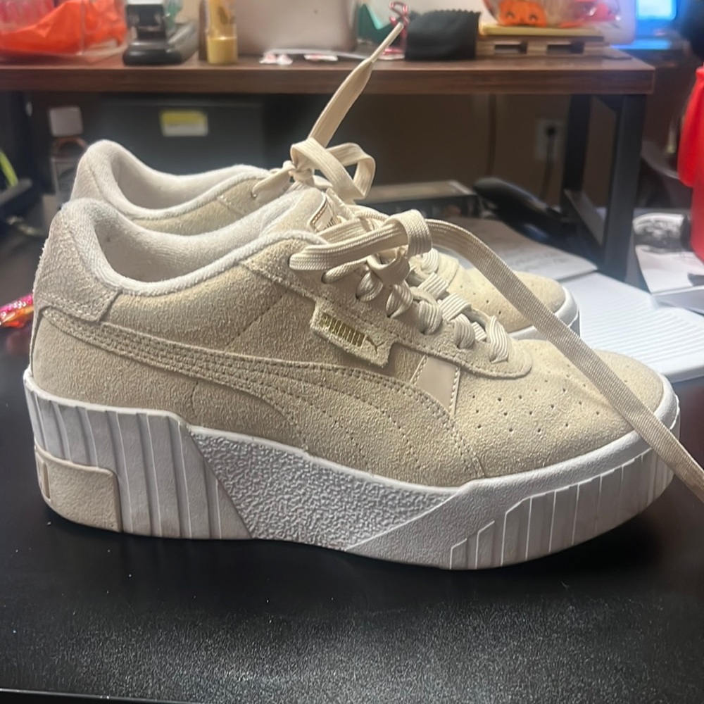 Puma Womens Size 7